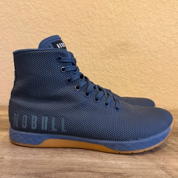 NOBULL Outwork High-Top training shoes navy blue with a gum sole - Picture 2 of 10